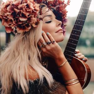 Meet your Posher, Alissa